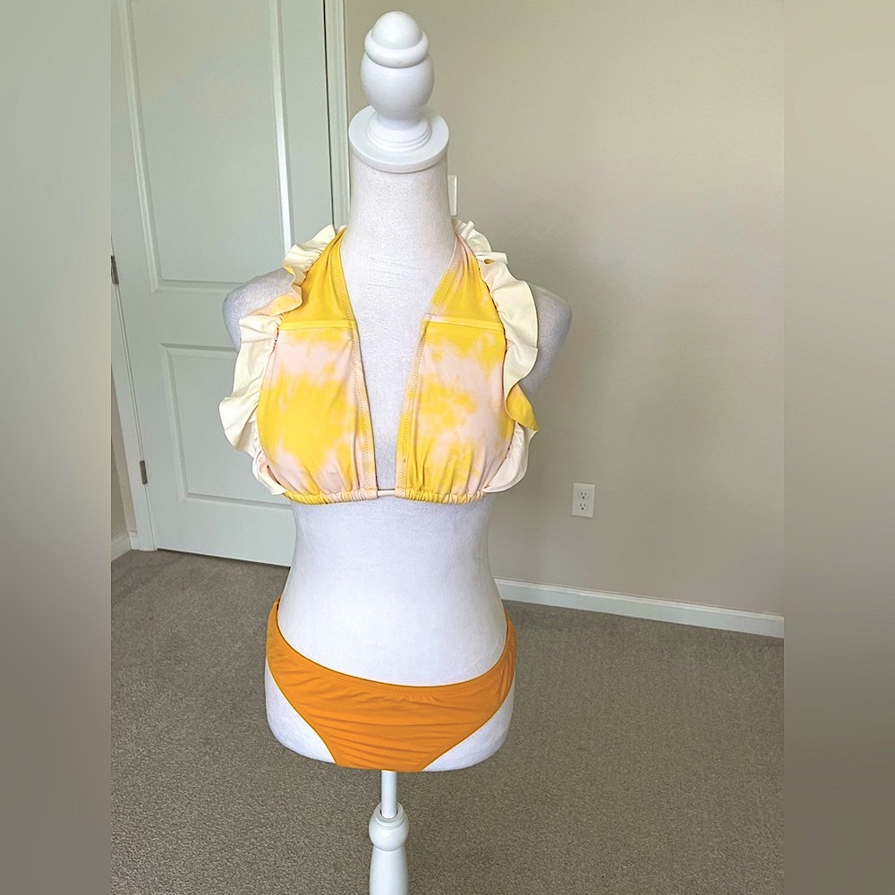 NWOT Hop Lun/Amavi Yellow/Gold Ruffle Bikini Size Small